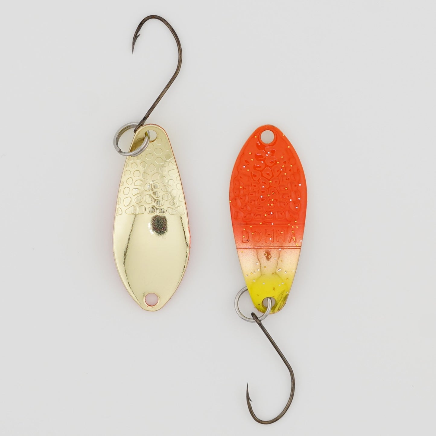 Lux Spoons 2,5g – hochwertige, vielseitige Blinker für das ultraleichte Spinnfischen. Ideal geeignet für Forelle, Barsch, Lachs und andere Raubfische. Mit verführerischem Laufverhalten und erstklassiger Verarbeitung für zuverlässige Bisse.