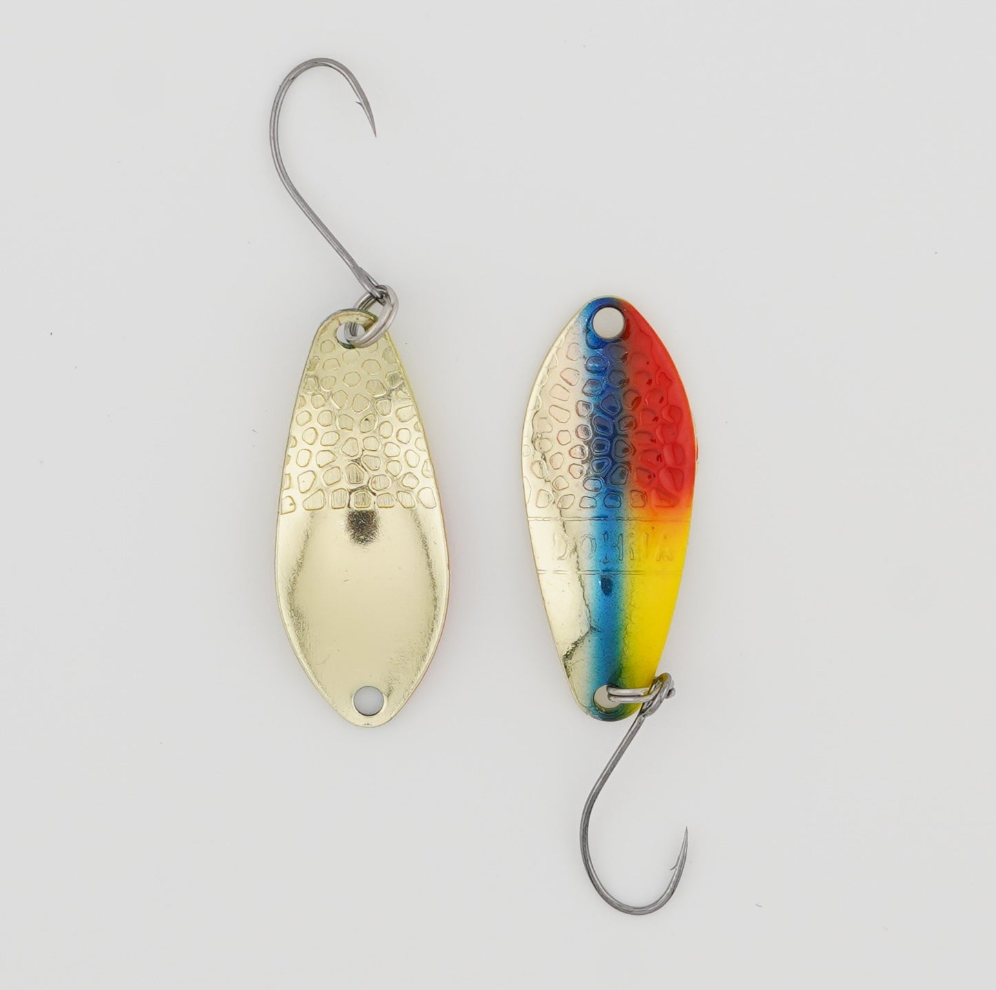 Lux Spoons 2,5g – hochwertige, vielseitige Blinker für das ultraleichte Spinnfischen. Ideal geeignet für Forelle, Barsch, Lachs und andere Raubfische. Mit verführerischem Laufverhalten und erstklassiger Verarbeitung für zuverlässige Bisse.
