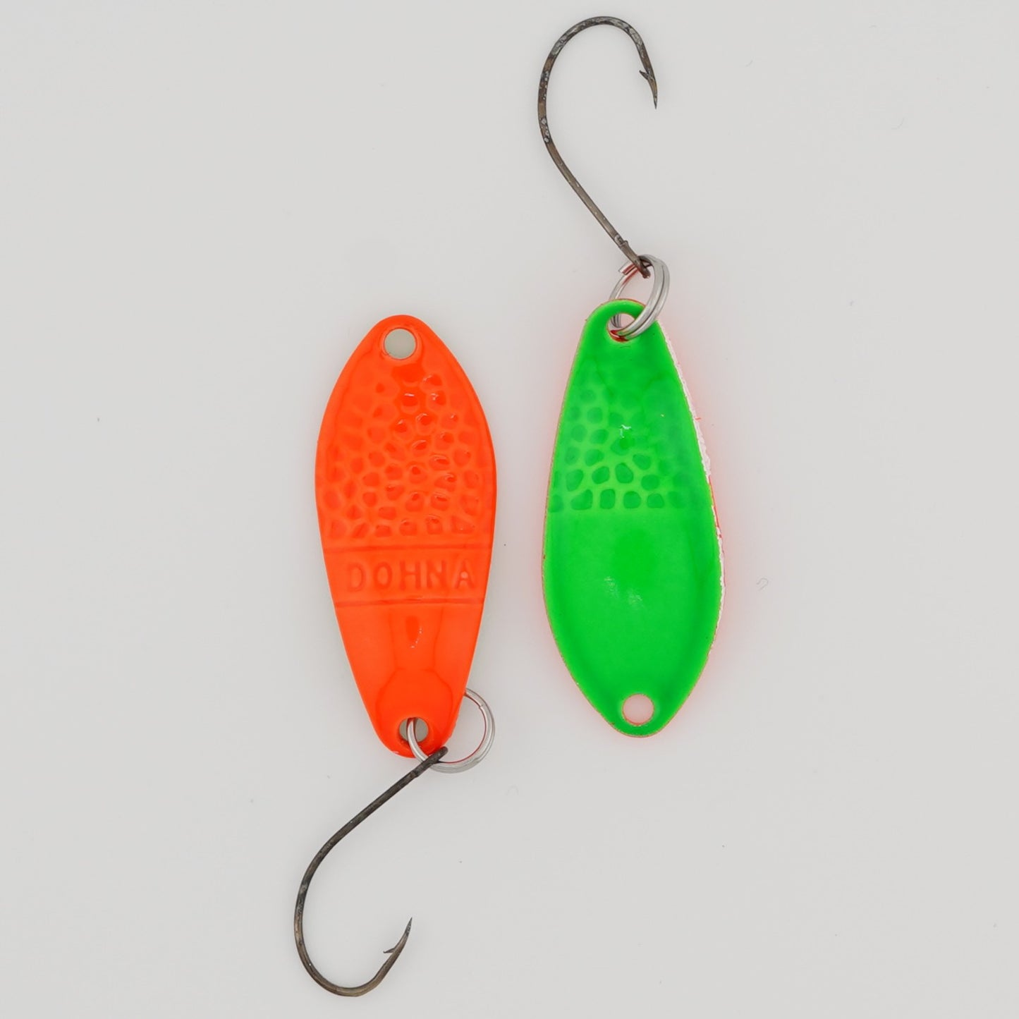 Lux Spoons 2,5g – hochwertige, vielseitige Blinker für das ultraleichte Spinnfischen. Ideal geeignet für Forelle, Barsch, Lachs und andere Raubfische. Mit verführerischem Laufverhalten und erstklassiger Verarbeitung für zuverlässige Bisse.